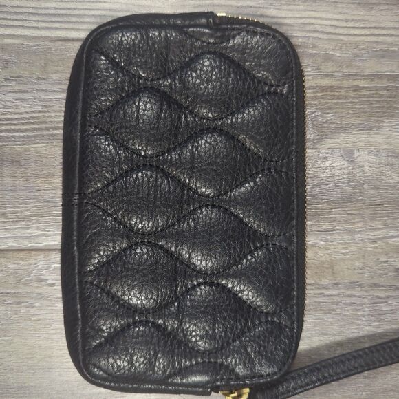 Vera Bradley Quilted Sophie Wristlet Genuine Leather Black W/ Floral Lining - Picture 10 of 12